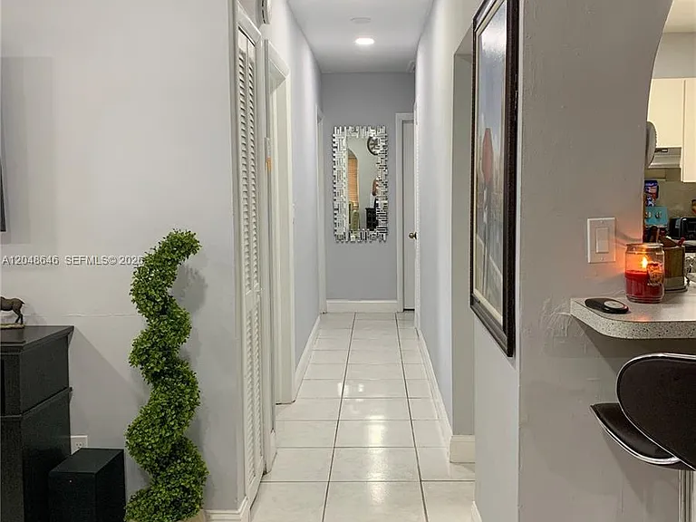 8310 SW 37th St — Photo 5