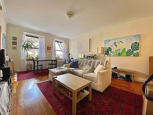 1st image of 22 W 77th St APT 32