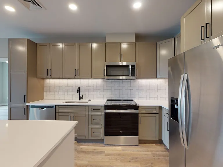 The George Apartments — Photo 99