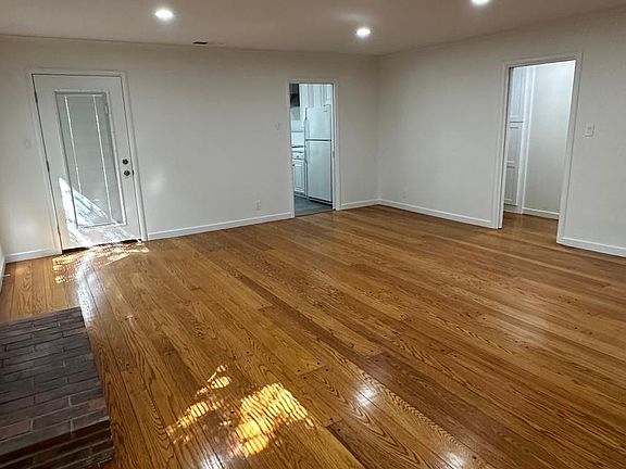 3rd image of 3280 Vals Ln