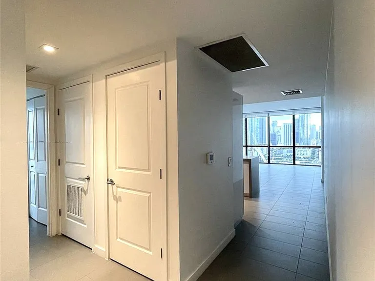 1600 NE 1st Ave #906 — Photo 8