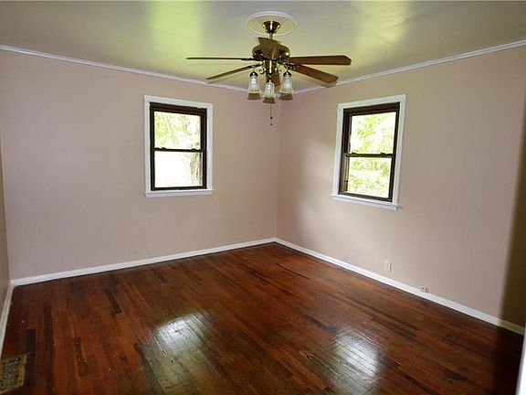 5th image of 109 W Elijah St