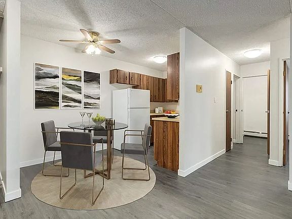 3rd image of 407 5th Ave SE #521850