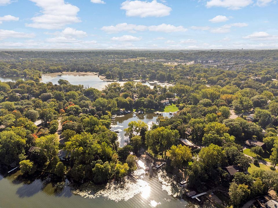 1st image of 230 Maple Island Rd