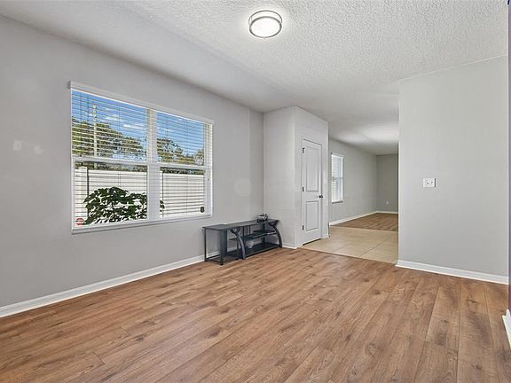 5th image of 10104 HAWK STORM AVENUE