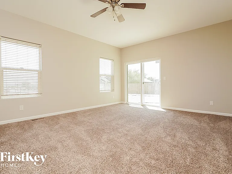 4598 E 95th Ct — Photo 3