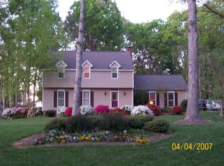 2400 Woodleigh Dr, Gastonia, NC 28056