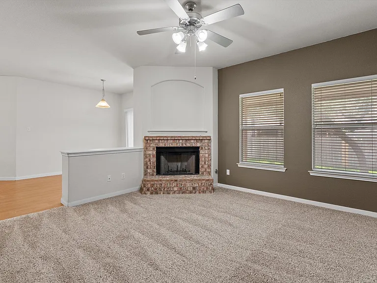 1916 Wheaton Trl — Photo 10