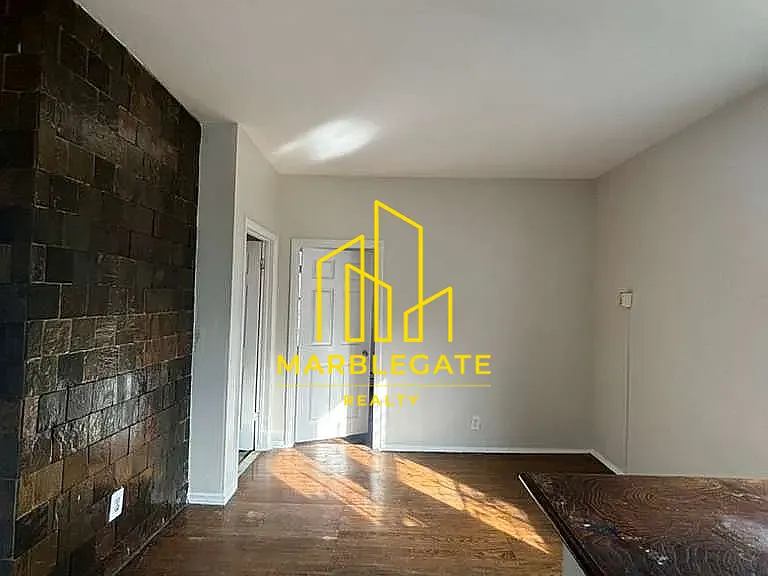 322 Park Ave #22 — Photo 2