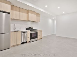 28 Salem Ave #4, Toronto, ON M6H3C1