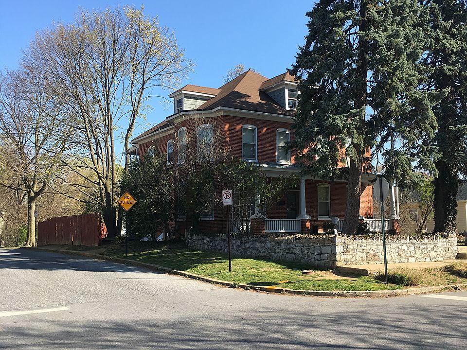 1st image of 17414 Lexington Ave