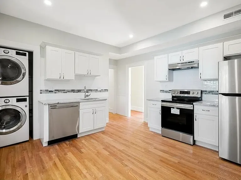 348 Centre St #2A — Photo 5