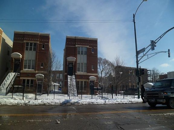 2nd image of 825 S Kedzie Ave Unit A