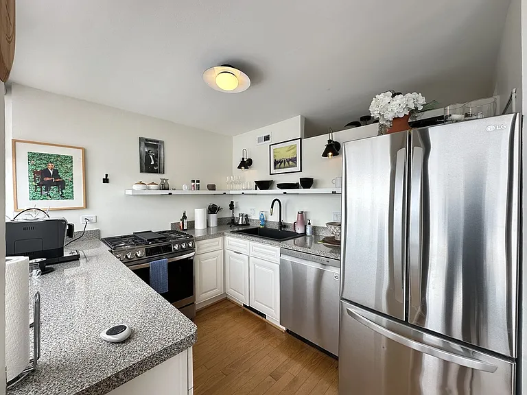6701 S Crandon Ave #E05P — Photo 2