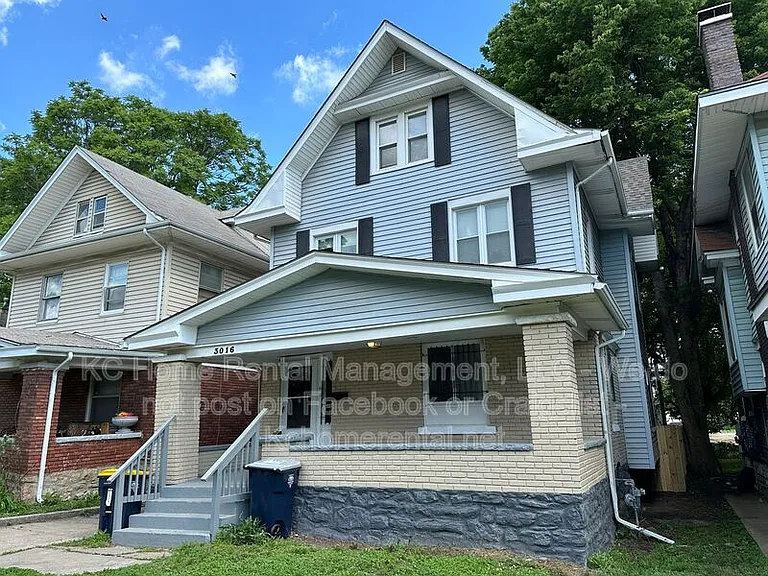 3016 E 32nd St — Photo 2