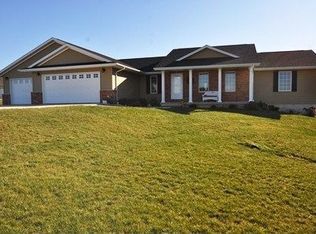 21810 Comet Ct, Monticello, IA 52310