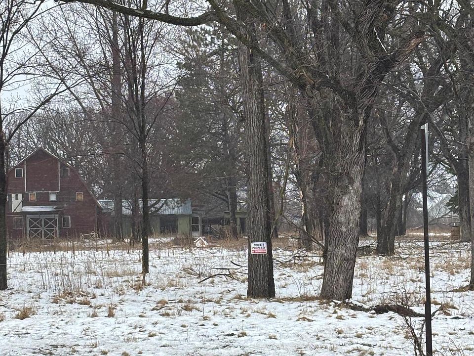 1st image of 901 Bunker Lake Blvd NE