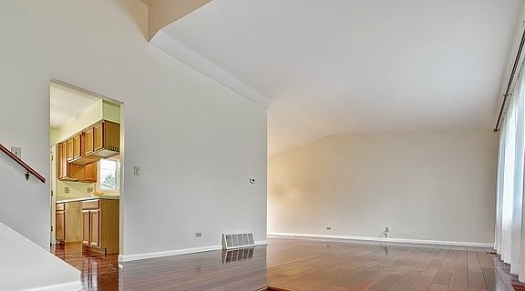 5th image of 8133 Carolwood Ln