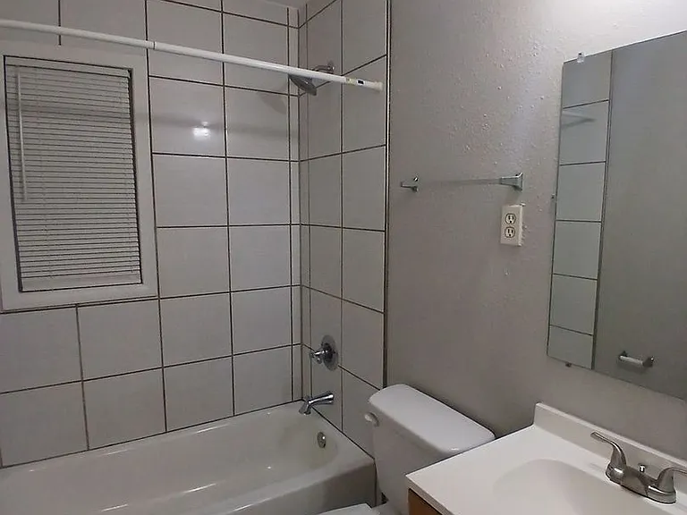 3614 Steele St — Photo 11