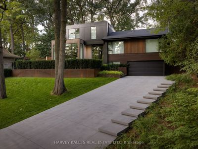 30 Edenbrook Hl, Toronto, ON, M9A3Z6
