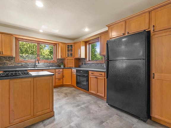 5th image of 9574 S Fairway CIRCLE