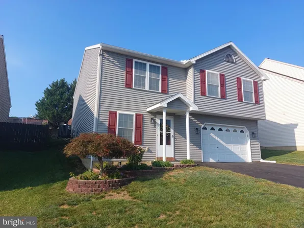 114 Twin Creeks Dr, Jonestown, PA 17038
