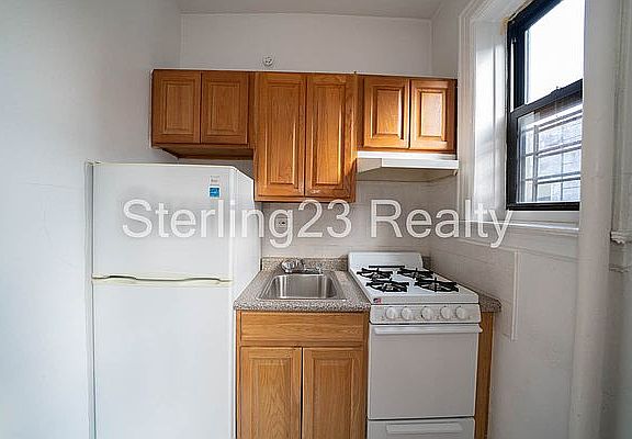 2nd image of 23-84 26th St #3C