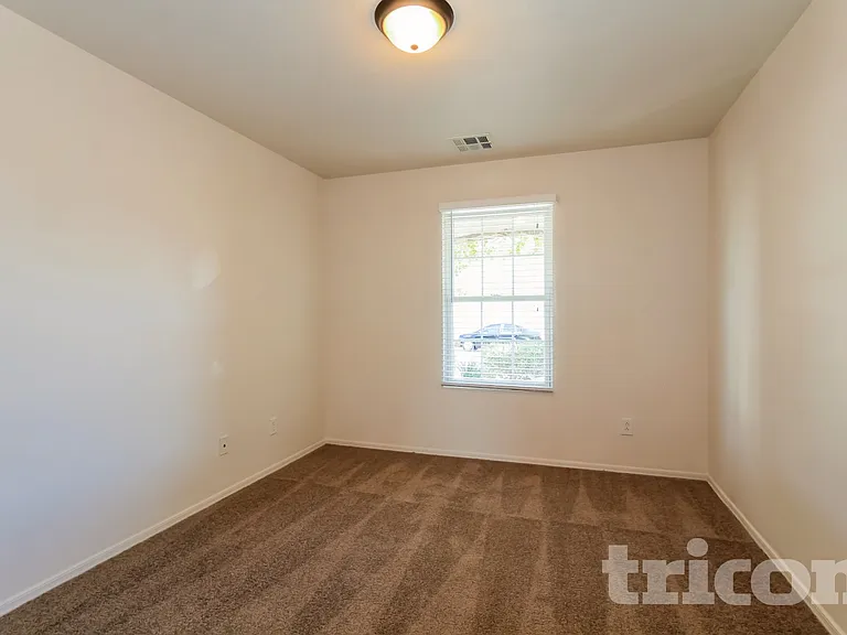 29250 W Weldon Ave — Photo 11