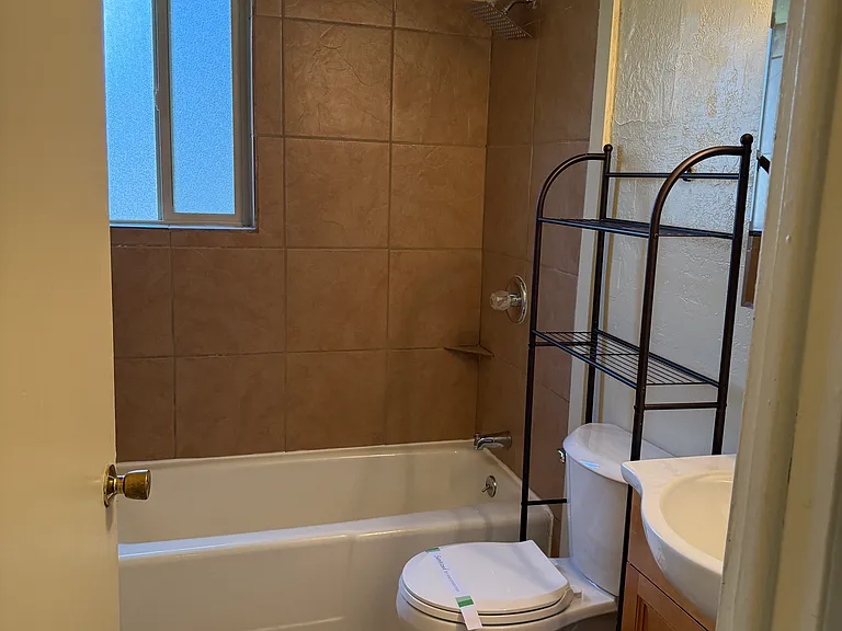 215 E Vidas Ave #5 — Photo 9