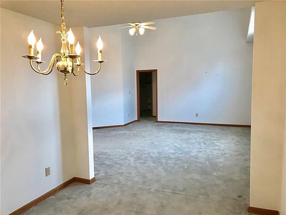 2nd image of 1910 Winfield Park Dr