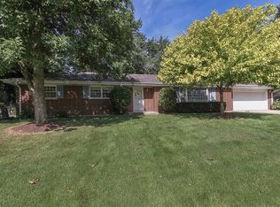 1450 Woodland Dr, Aurora, IL 60505