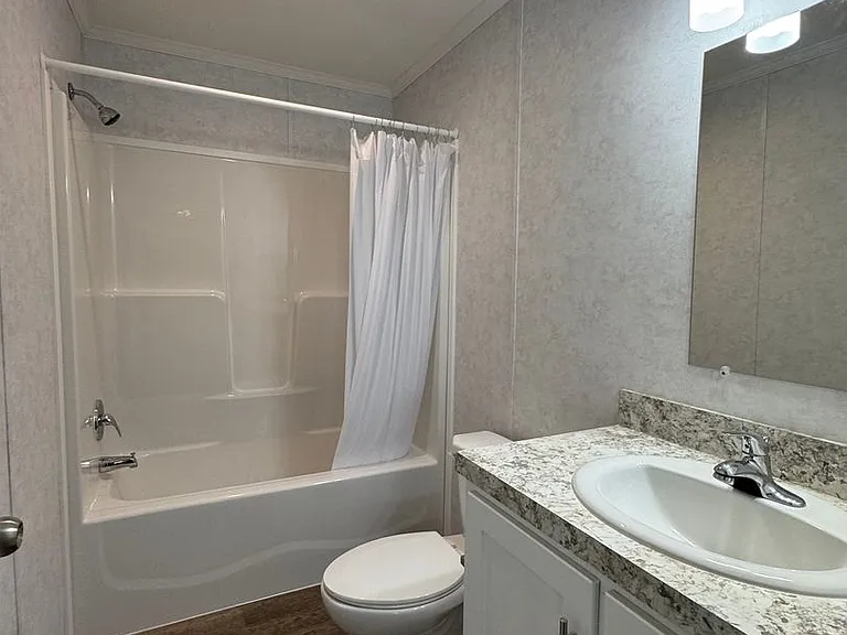 465-6 Royal Manor Rd — Photo 7