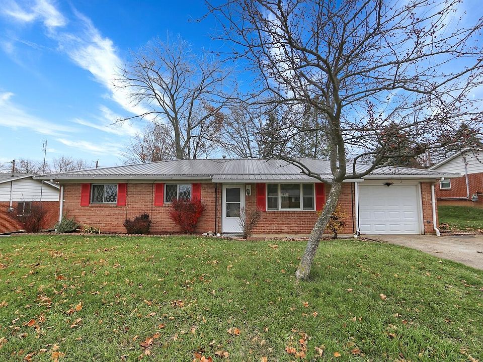 1st image of 7 Eastmoor Dr