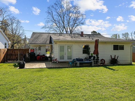 2nd image of 13810 Parkland Dr