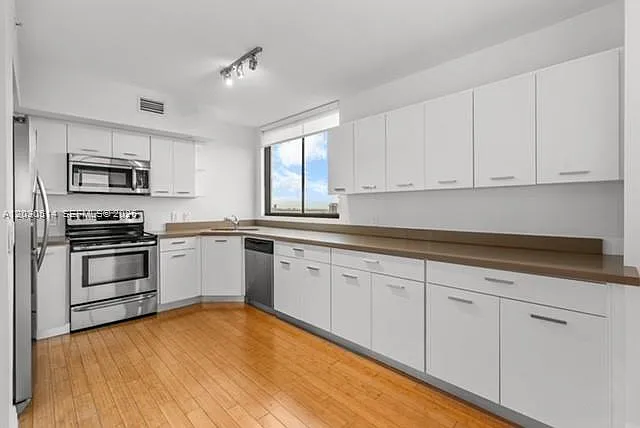 1330 West Ave #2207 — Photo 6