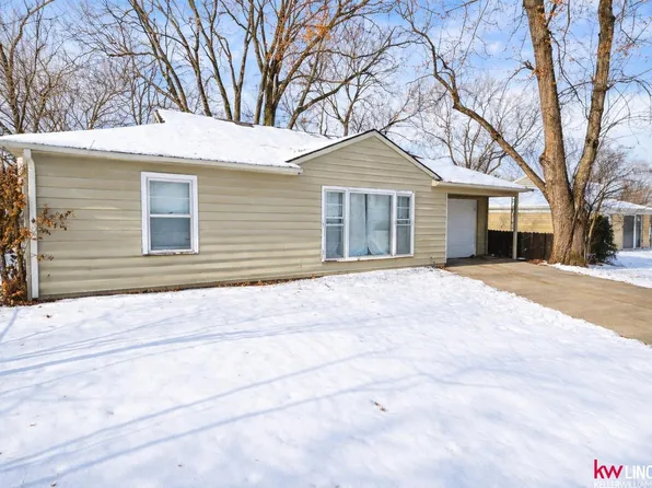 335 S 46th St, Lincoln, NE 68510