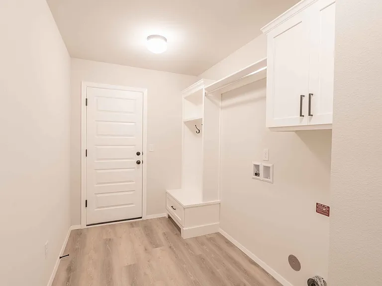 12461 S Lakewood Ave — Photo 15