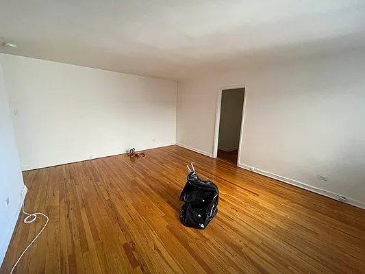 Rented by Queens Apartments Realty LLC | media 18