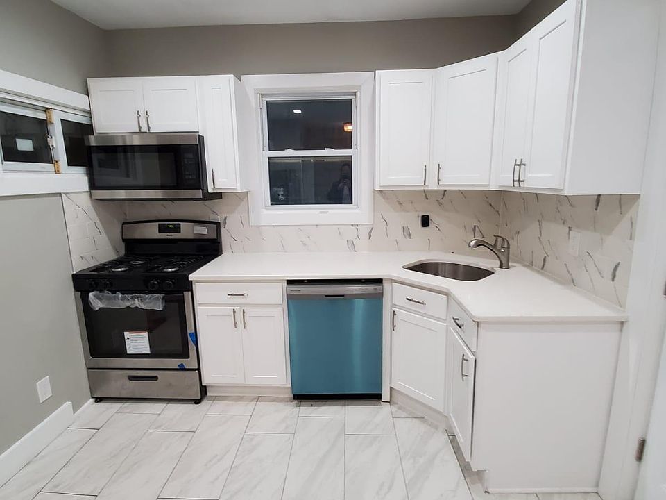 1st image of 23 N Burnett St #D2