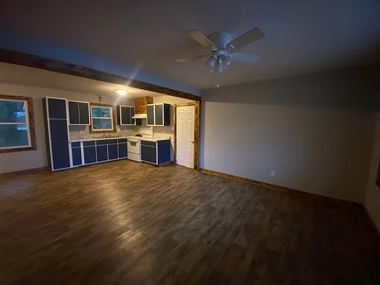 784 Rose Ct — Photo 3