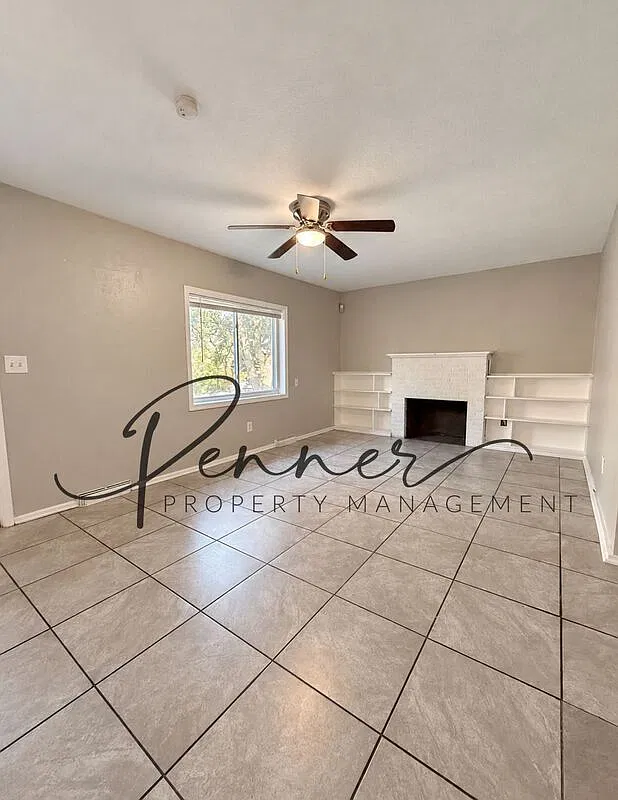 3 bed, 2.0 bath, 1530 sqft, $1,395 — Photo 2