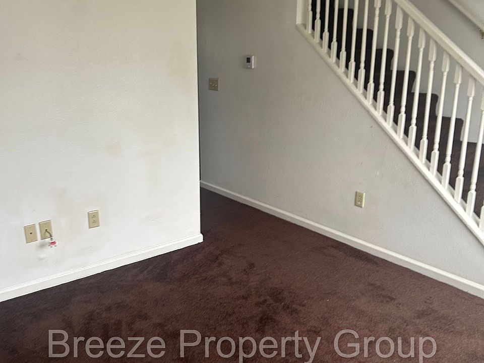 1st image of 521 Nova St