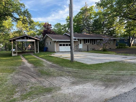 2nd image of 3570 Hillcrest Dr