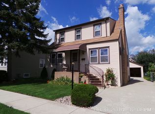 6528 Ebinger Dr, Niles, IL 60714