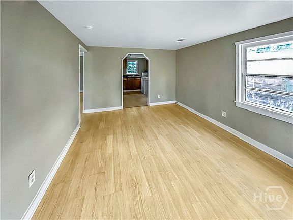 5th image of 1204 Murphy Ave