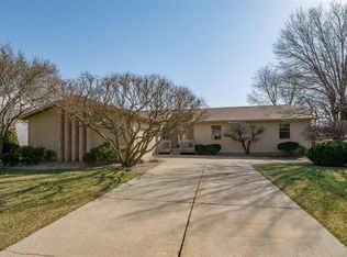 55960 River Shore Est, Elkhart, IN 46516