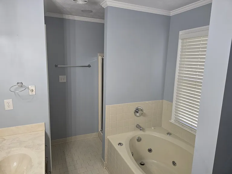 1008 Cedarwood Dr SW — Photo 9