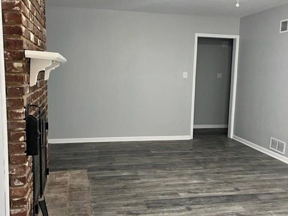 4th image of 5542 Lyford Ave