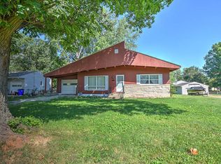 1340 W Semor Dr, Decatur, IL 62521