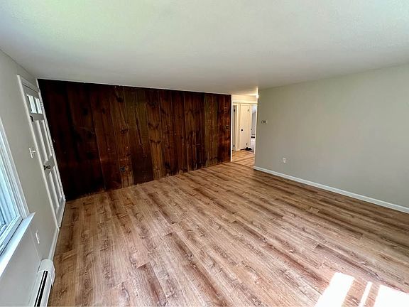 5th image of 388 Cherry Brook Rd